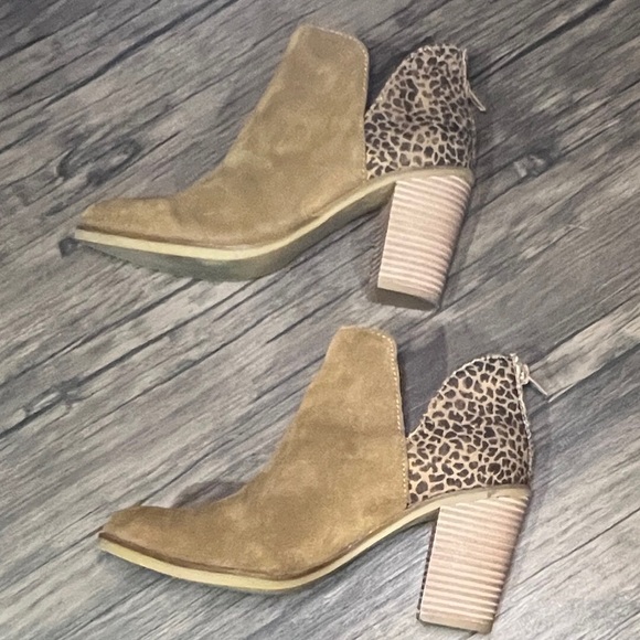 DV8 Dolce Vita Women's Brown And Animal print Heels Back Zipper Suede Booties - Picture 8 of 12